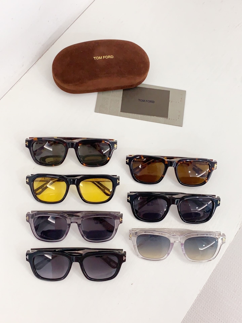 TOM FORD